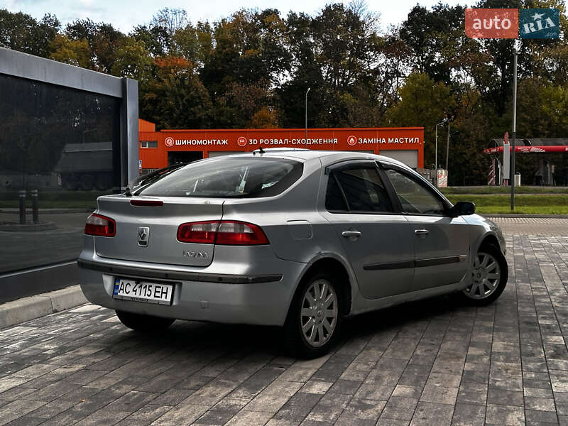 Лифтбек Renault Laguna 2002 в Луцке