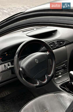 Лифтбек Renault Laguna 2002 в 