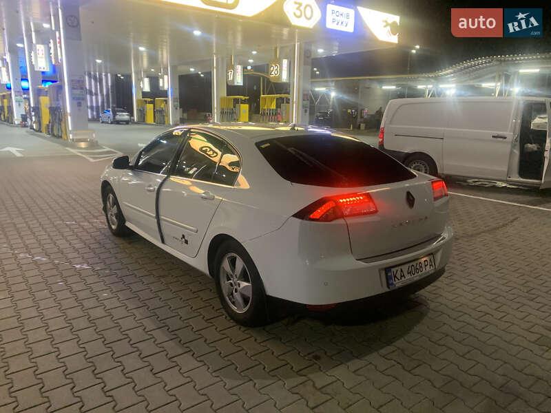 Ліфтбек Renault Laguna 2012 в Києві
