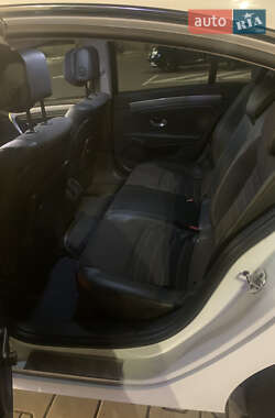 Ліфтбек Renault Laguna 2012 в 