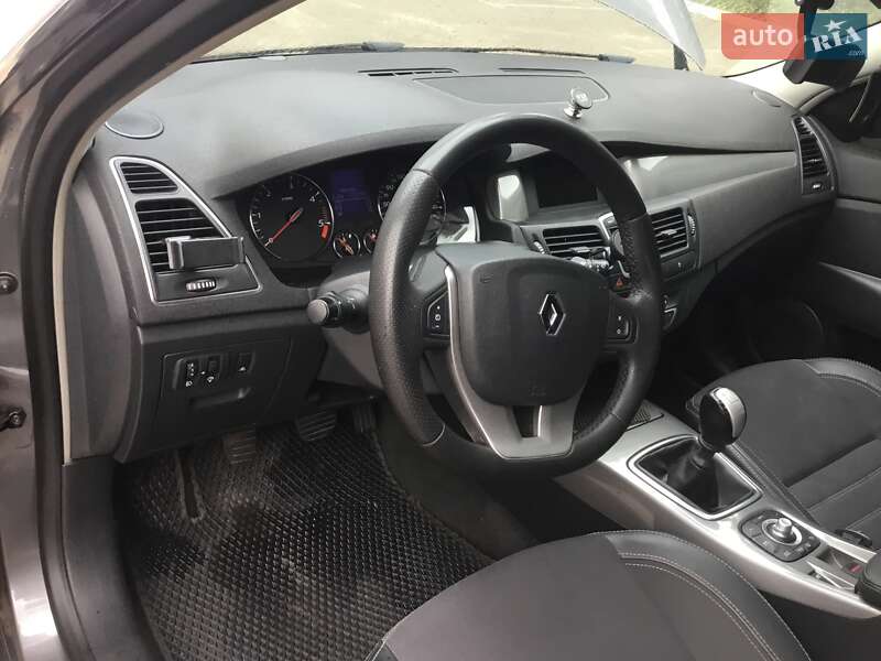 Лифтбек Renault Laguna 2012 в Киеве фото 53 Лифтбек Renault Laguna 2012 в Киеве