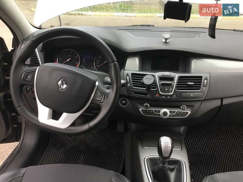 Лифтбек Renault Laguna 2012 в Киеве фото 58 Лифтбек Renault Laguna 2012 в Киеве