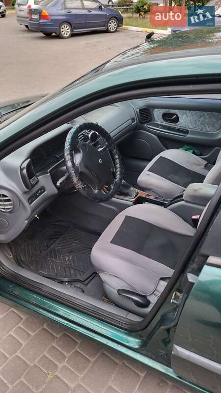 Лифтбек Renault Laguna 1996 в Каневе