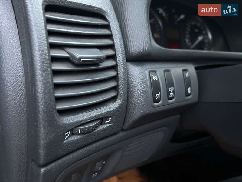 Універсал Renault Laguna 2001 в Чернівцях