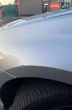 Лифтбек Renault Laguna 2011 в 