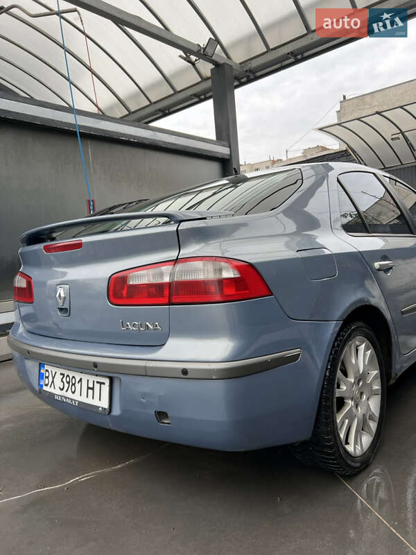 Ліфтбек Renault Laguna 2003 в Хмельницькому