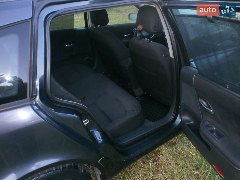 Универсал Renault Laguna 2005 в Делятине фото 14 Универсал Renault Laguna 2005 в Делятине