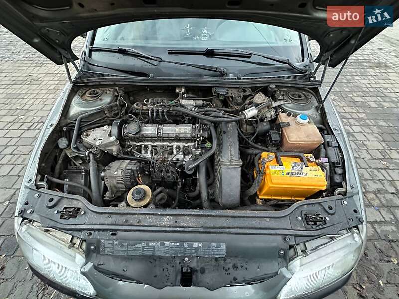 Лифтбек Renault Laguna 1996 в Умани фото 10 Лифтбек Renault Laguna 1996 в Умани