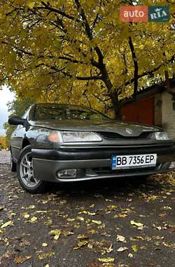 Ліфтбек Renault Laguna 1996 в 