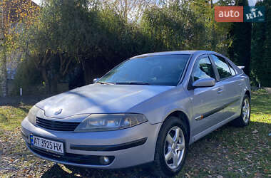 Ліфтбек Renault Laguna 2001 в  фото 2 Ліфтбек Renault Laguna 2001 в