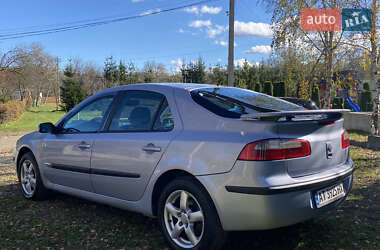 Ліфтбек Renault Laguna 2001 в  фото 5 Ліфтбек Renault Laguna 2001 в
