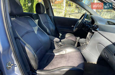 Ліфтбек Renault Laguna 2001 в  фото 25 Ліфтбек Renault Laguna 2001 в