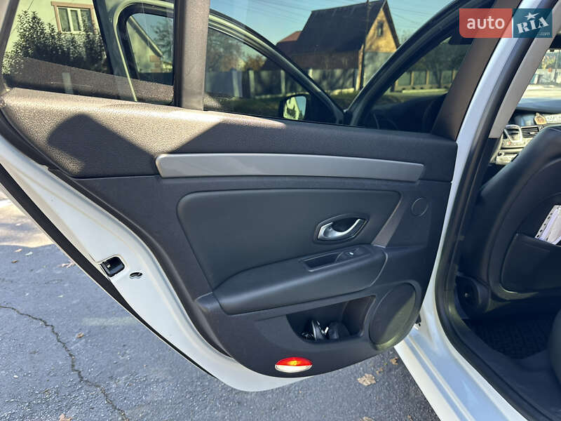 Універсал Renault Laguna 2011 в Вінниці фото 42 Універсал Renault Laguna 2011 в Вінниці