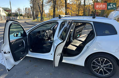 Універсал Renault Laguna 2011 в  фото 58 Універсал Renault Laguna 2011 в