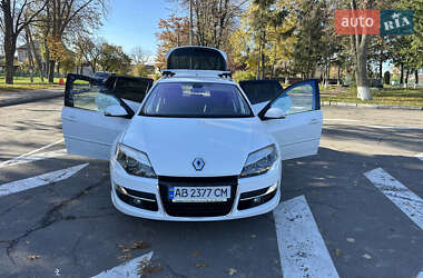 Універсал Renault Laguna 2011 в  фото 61 Універсал Renault Laguna 2011 в