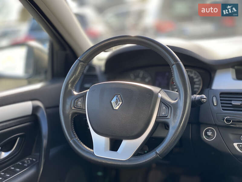 Ліфтбек Renault Laguna 2009 в Луцьку