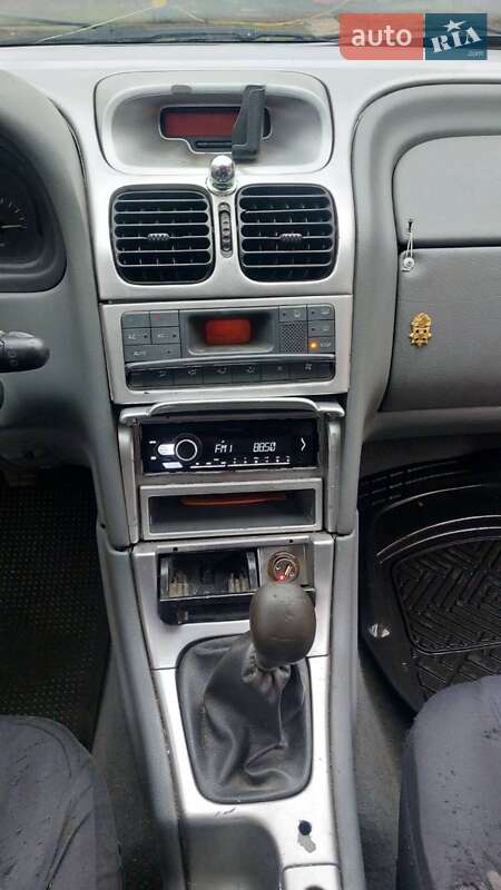 Универсал Renault Laguna 2000 в Березане