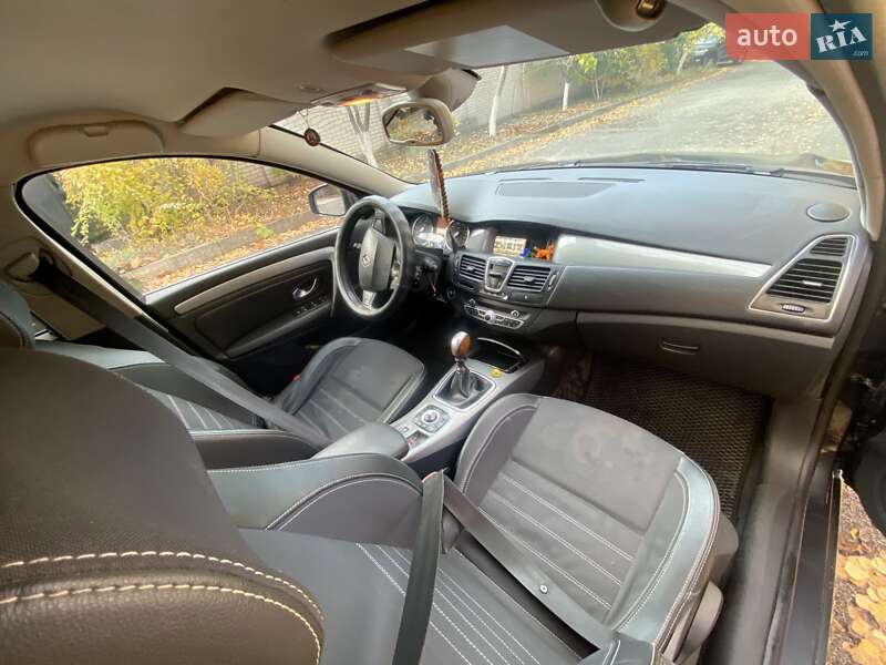 Универсал Renault Laguna 2011 в Киеве