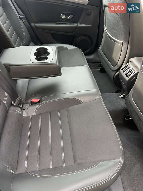 Лифтбек Renault Laguna 2014 в Днепре