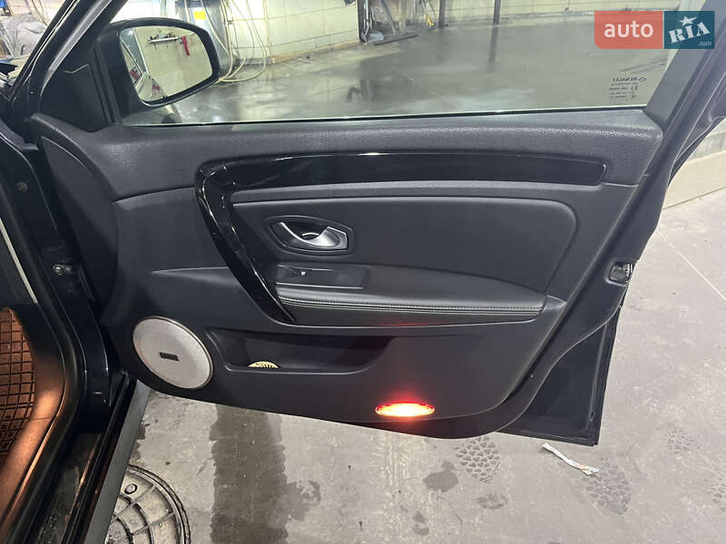 Ліфтбек Renault Laguna 2013 в Києві