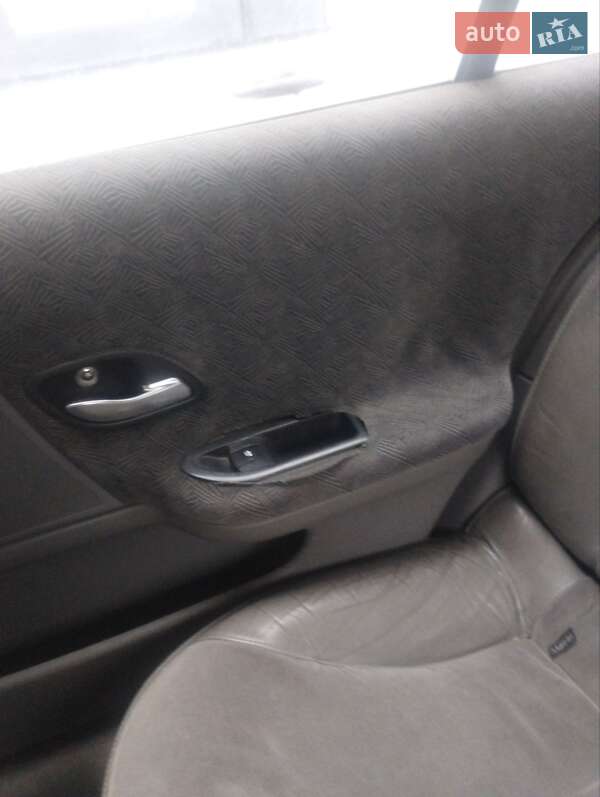 Универсал Renault Laguna 2003 в Коростышеве фото 8 Универсал Renault Laguna 2003 в Коростышеве