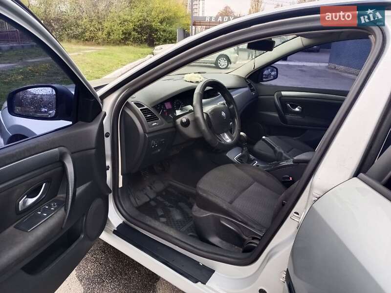 Лифтбек Renault Laguna 2008 в Харькове фото 10 Лифтбек Renault Laguna 2008 в Харькове