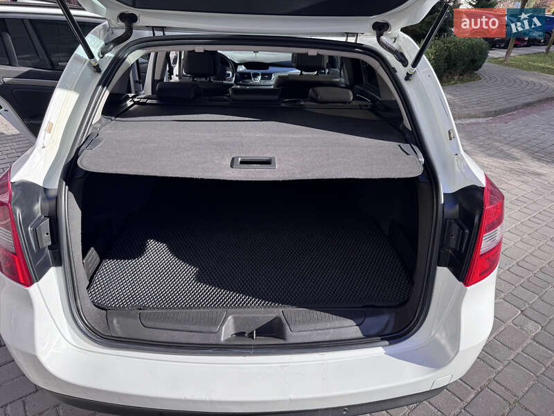 Универсал Renault Laguna 2011 в Ивано-Франковске