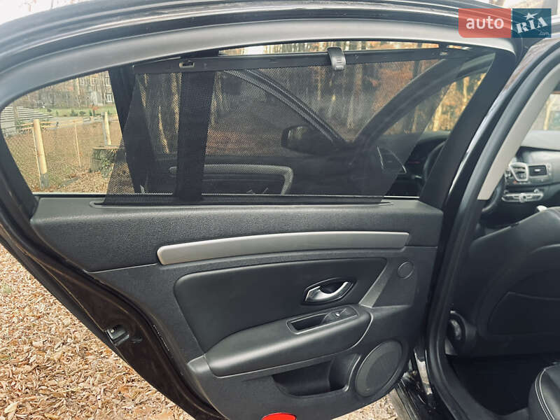 Лифтбек Renault Laguna 2011 в Ивано-Франковске фото 24 Лифтбек Renault Laguna 2011 в Ивано-Франковске