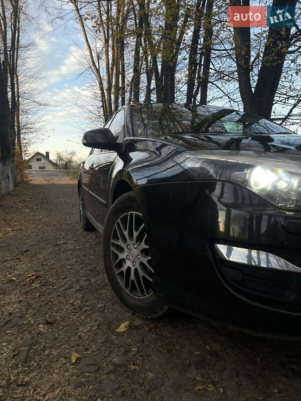 Лифтбек Renault Laguna 2011 в Коломые