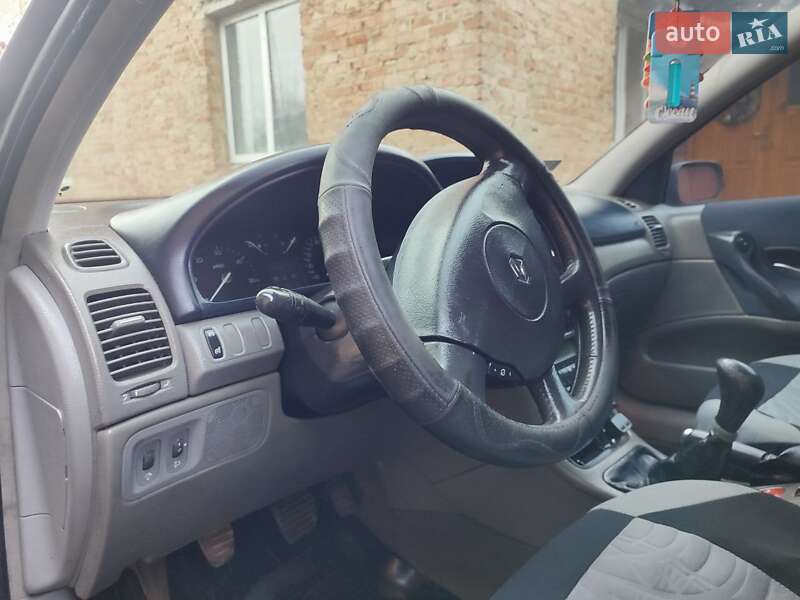 Універсал Renault Laguna 2003 в Дубні фото 14 Універсал Renault Laguna 2003 в Дубні