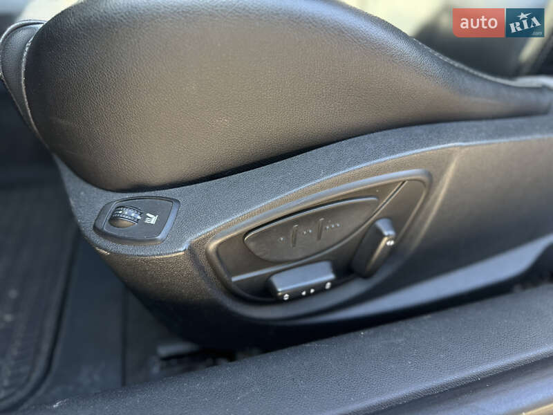 Купе Renault Laguna 2011 в Киеве фото 8 Купе Renault Laguna 2011 в Киеве