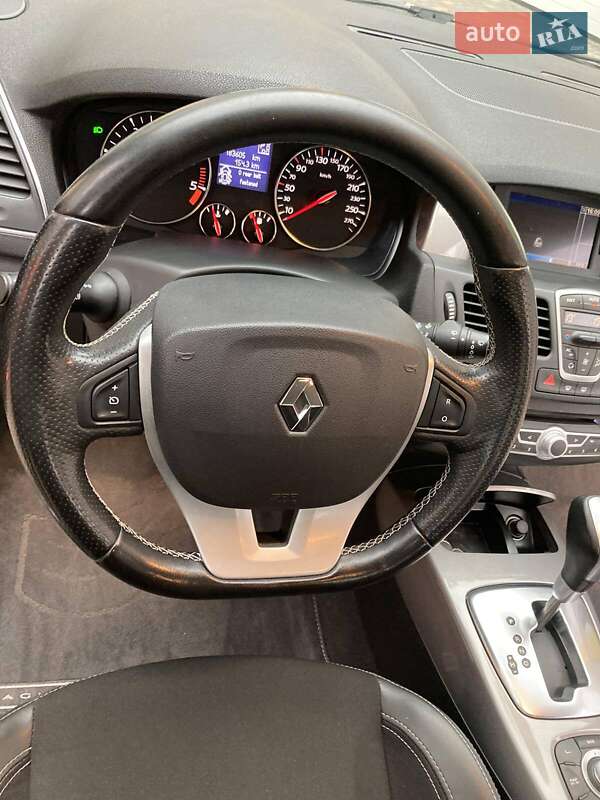 Лифтбек Renault Laguna 2012 в Киеве