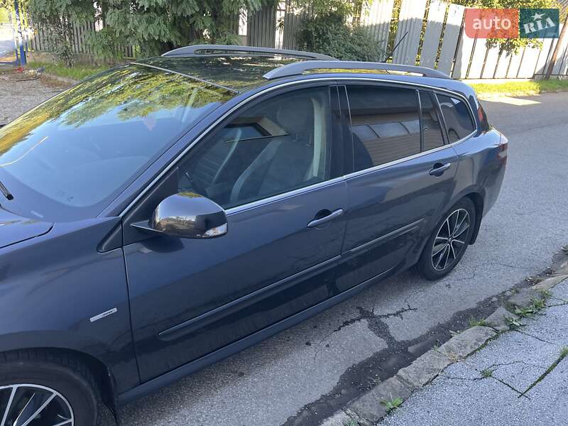 Универсал Renault Laguna 2012 в Ужгороде