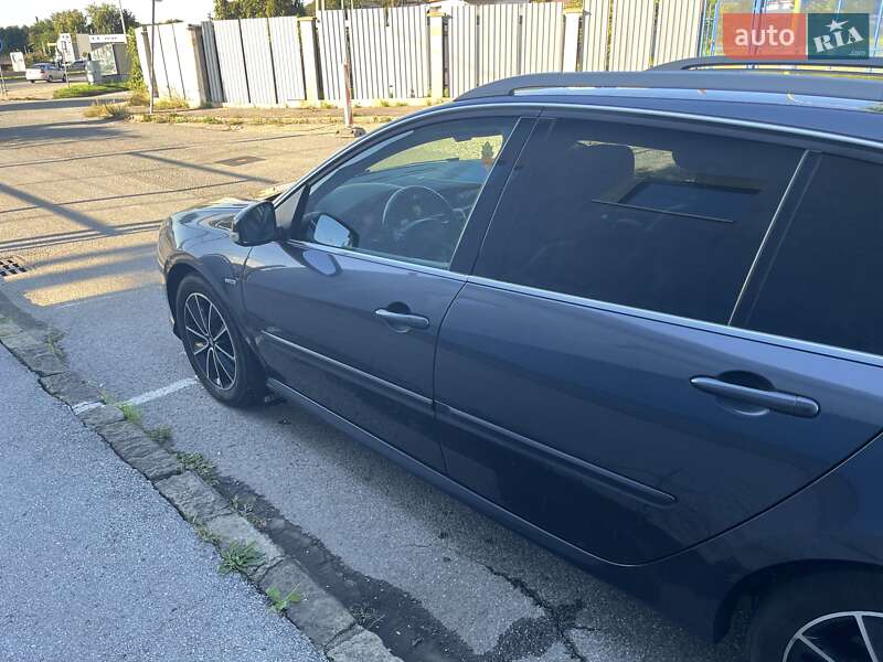 Универсал Renault Laguna 2012 в Ужгороде