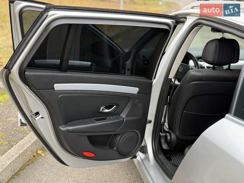 Універсал Renault Laguna 2008 в Рівному фото 12 Універсал Renault Laguna 2008 в Рівному