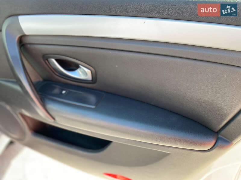 Універсал Renault Laguna 2008 в Рівному фото 14 Універсал Renault Laguna 2008 в Рівному