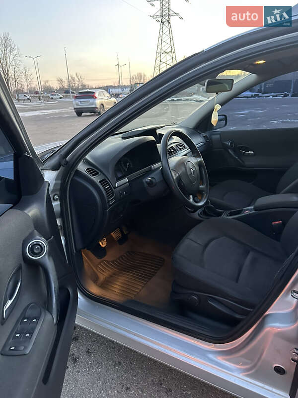 Универсал Renault Laguna 2006 в Киеве