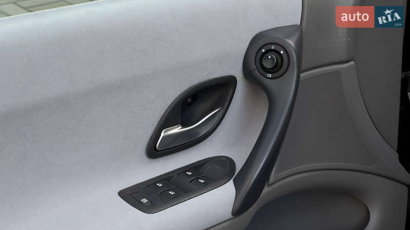 Лифтбек Renault Laguna 2002 в Днепре фото 14 Лифтбек Renault Laguna 2002 в Днепре