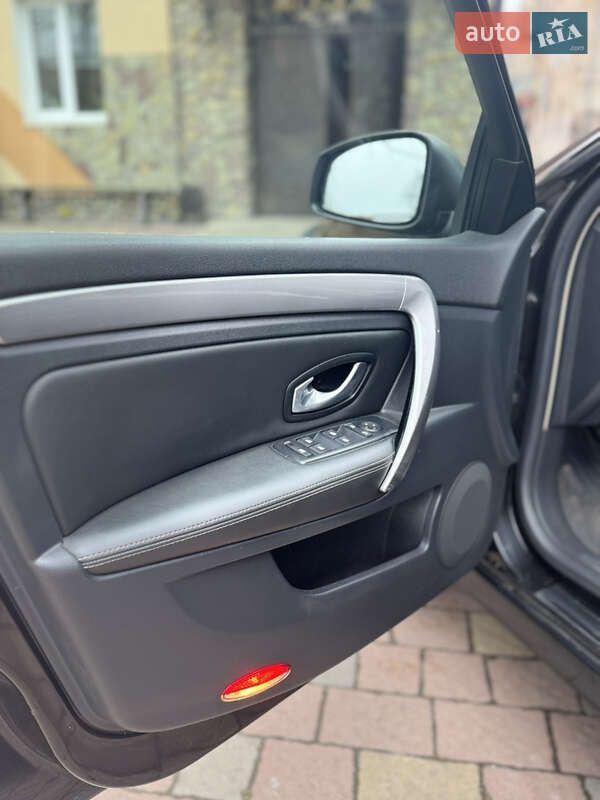 Универсал Renault Laguna 2011 в Тернополе