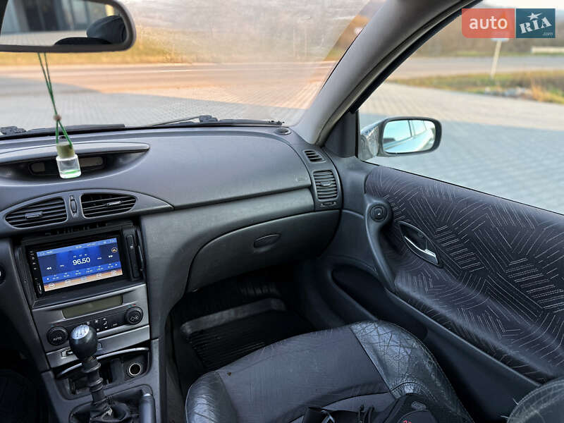 Універсал Renault Laguna 2001 в Чернівцях