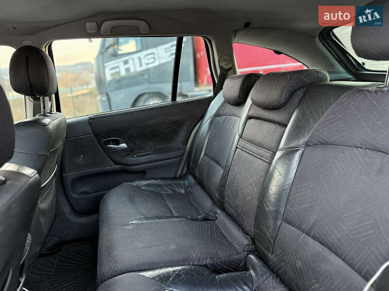 Універсал Renault Laguna 2001 в Чернівцях