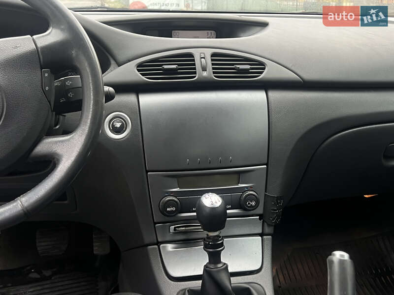 Универсал Renault Laguna 2003 в Тернополе фото 24 Универсал Renault Laguna 2003 в Тернополе