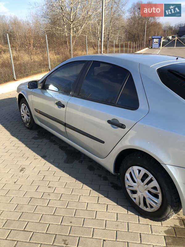 Лифтбек Renault Laguna 2002 в Сумах фото 2 Лифтбек Renault Laguna 2002 в Сумах