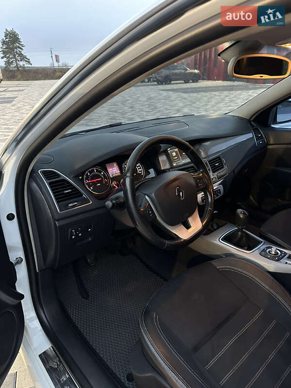 Лифтбек Renault Laguna 2015 в Львове