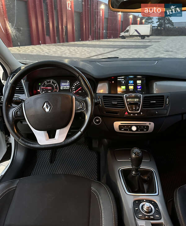 Лифтбек Renault Laguna 2015 в Львове