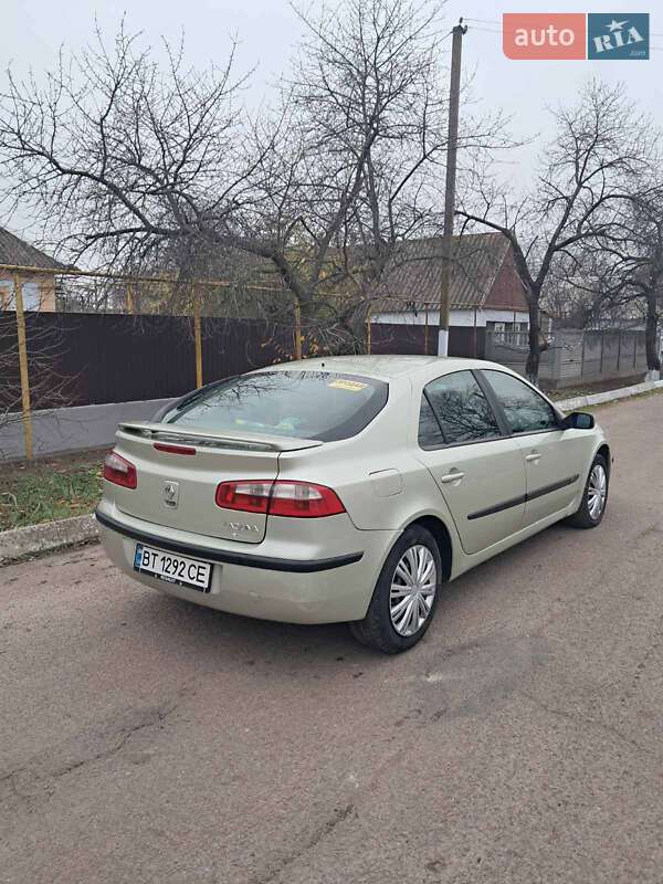 Лифтбек Renault Laguna 2001 в Великой Александровке
