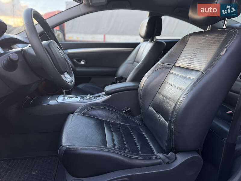 Купе Renault Laguna 2011 в Киеве