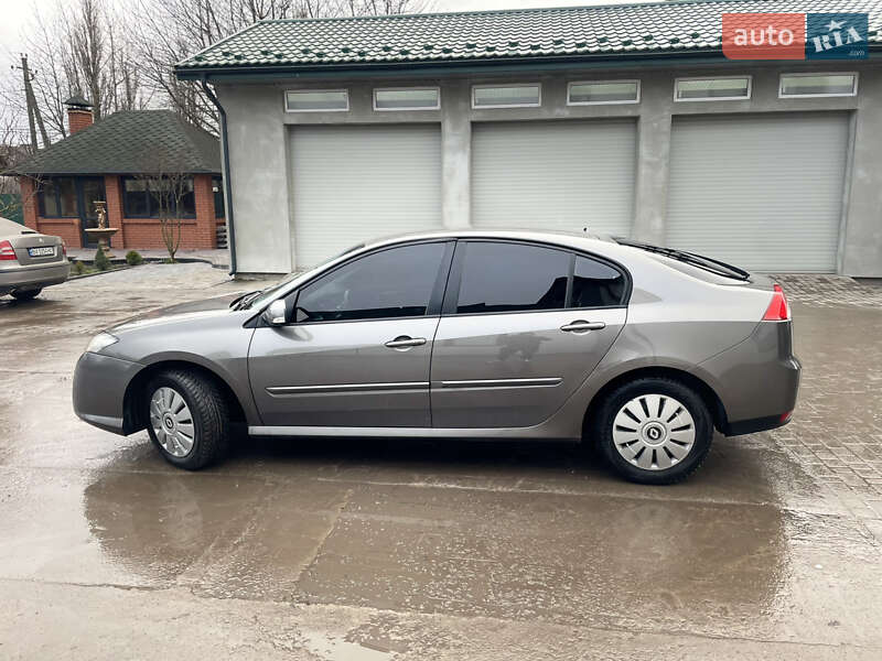 Лифтбек Renault Laguna 2008 в Теофиполе