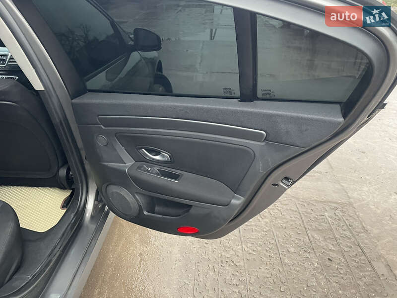 Лифтбек Renault Laguna 2008 в Теофиполе