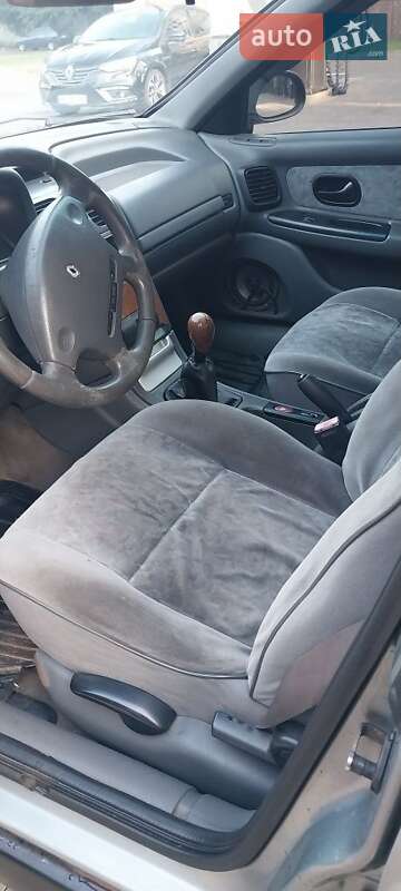 Универсал Renault Laguna 1998 в Кривом Роге